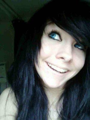 bethy_clay16's profile picture. always be yourself. unless you can be a unicorn. then, be a unicorn.