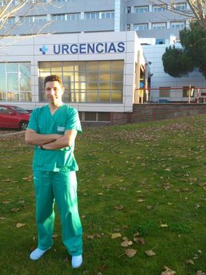 Enfermero de Urgencias Hospitalarias, ahora dedicado a la gestión en Hospital Nuestra Señora de Sonsoles de Ávila. Instructor en triaje SET.