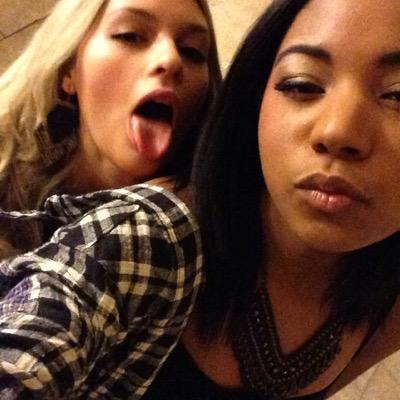 _anansaa's profile picture. 