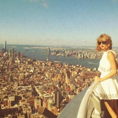 japanese.kobe 15 years old ☚ ⚜ ....One Direction .. Taylor Swift ..