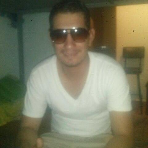 amigos aqui estoy denme trabajo