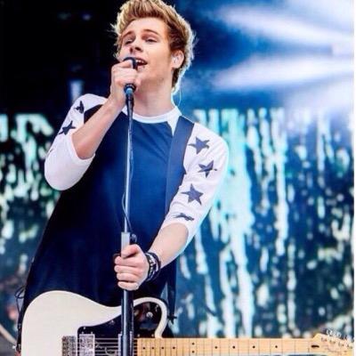 Free follow from @chillermuke
