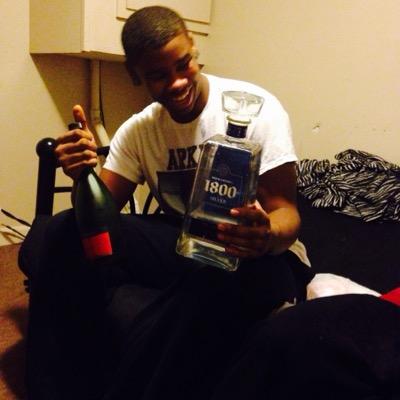 Not using this twitter no more go follow @Solo_B100 ⚠️