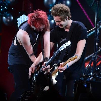 Tweets are not mine. They're 5SOS's