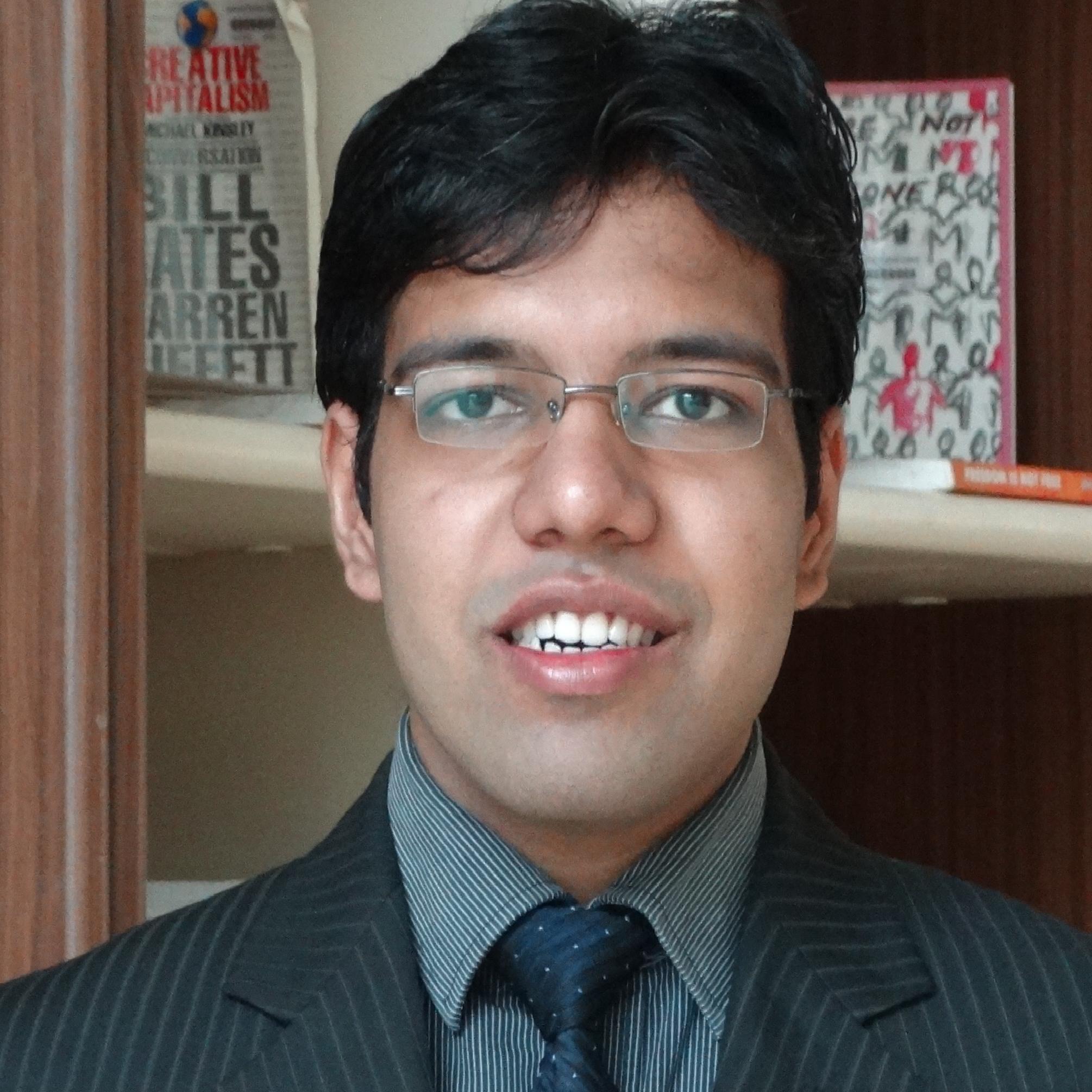 Electronics & Communication Engineer, cricket fanatic, great swimmer and fun luving guy...