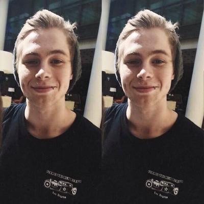 follow @adorablyluke & @reIatablelrh !!
