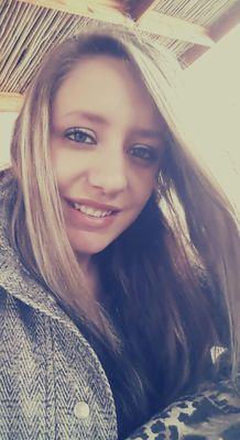 LizetteB27's profile picture. 