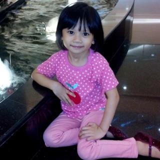 Aku bukanlah wanita berparas jelita.. Aku bukanlah wanita yang kaya harta.. Aku juga bukanlah wanita yang punya tahta.. Aku wanita Apa adanya..