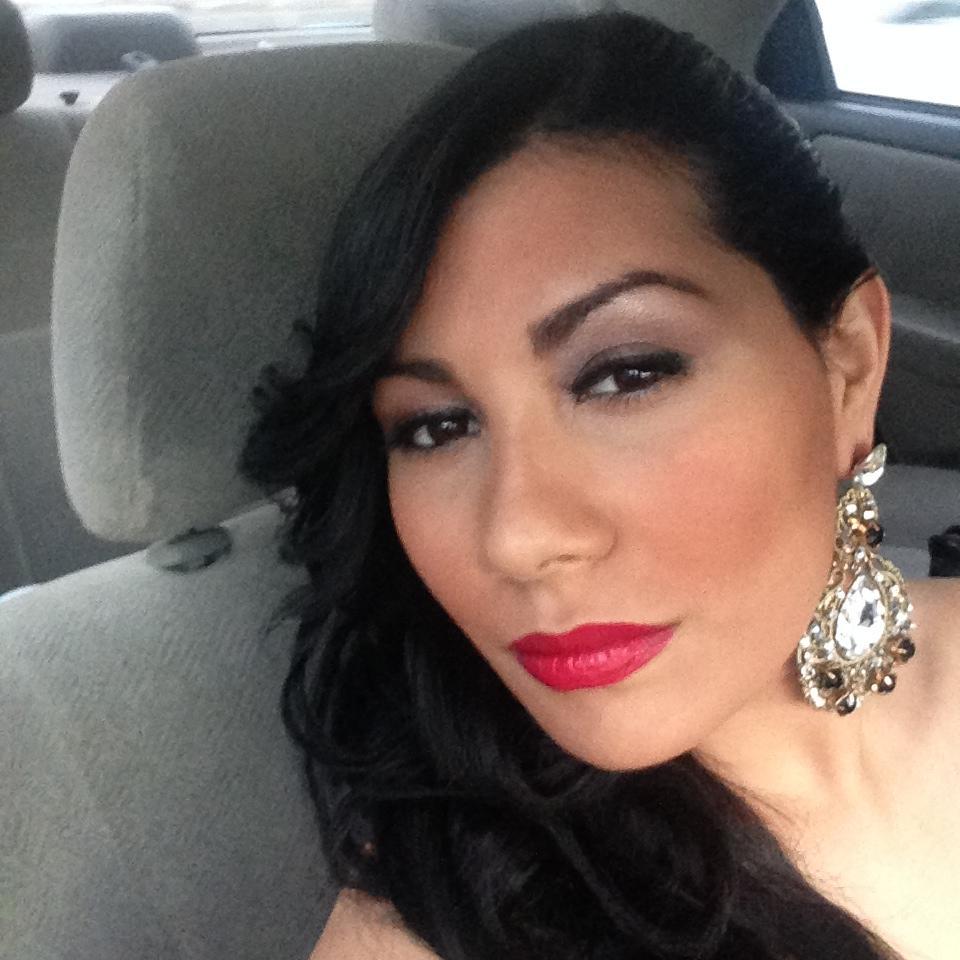 DeborahLucianoC's profile picture. Publicist/Journalist/Public Relations. Also, I am a fashion blogger and -CEO of @creatuoutfit / owner of @creatuoutfitbtq God, Travel, Fashion-Wine Lover.