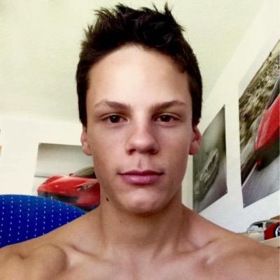 munozesteban007's profile picture. 