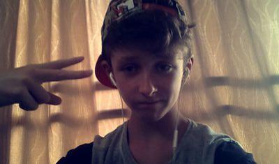 I play Guitar, Play Call of duty and I am a youtuber. Follow me on instagram and add me on snapchat (Instagram : ben_da_swagger) (Snapchat : tobuscus135)