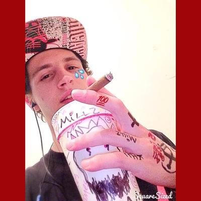 i am a illusion , my life sucks and its better than urs Kik: FBMILLZ
