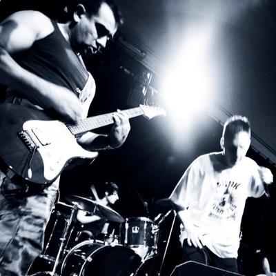 We’re The Blissetts, a Hertfordshire based punk band. https://t.co/fT9AK6AfLL