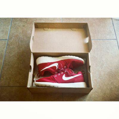 Tienda de moda, vendemos todo tipo de ropa y de calzado, si algo te gusta y no lo tenemos envíanos una foto por MD. Más fotos también en http://t.co/ZwrYFfG4Sl