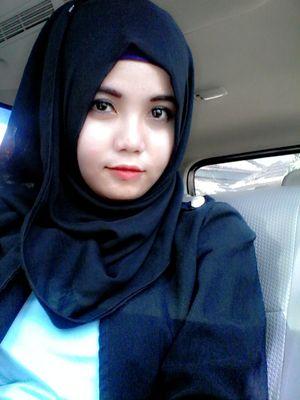 Staf Administrasi PT. Bentoel distribusi utama tbk Dunhil Mild