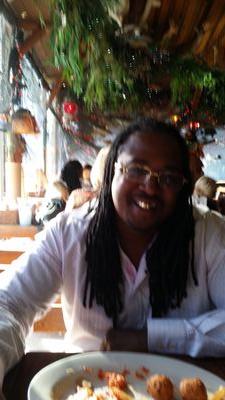 poplewis23's profile picture. 