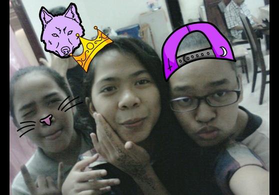 fake friends everywhere -_-!