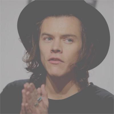 free follow from @unitedhes go follow her :) x