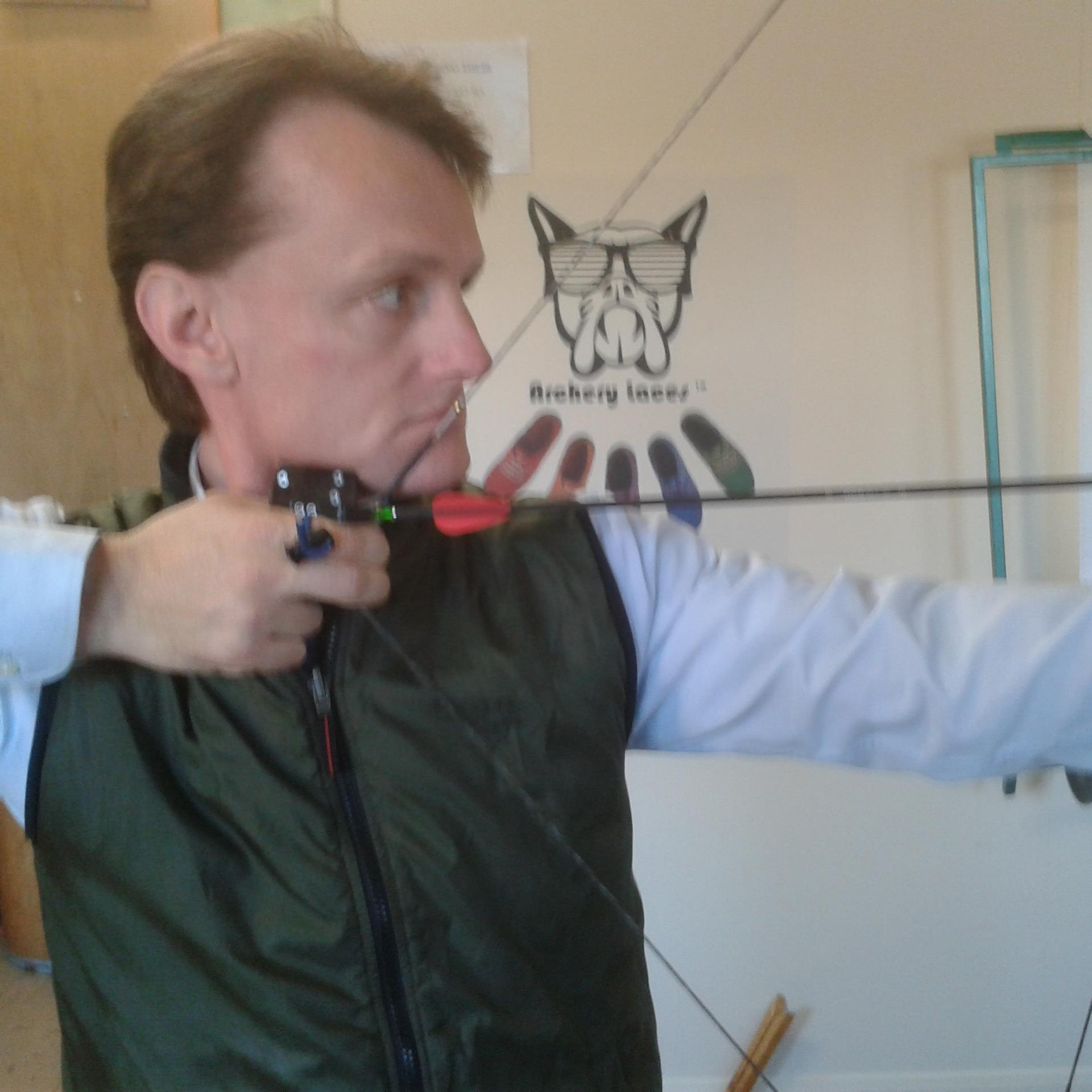Local Govt Officer, International Archer, 9 national titles, 18 UK records, 2 World Masters golds(Target & Field). Stoke City fan.