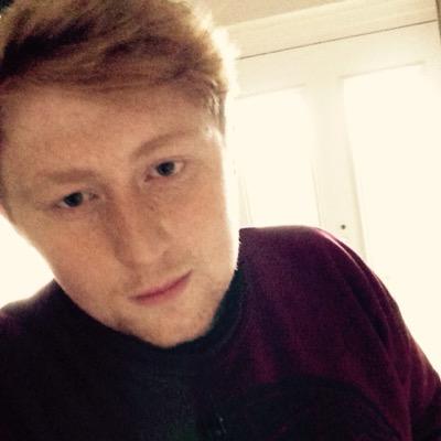 follow my new twitter // trapzor