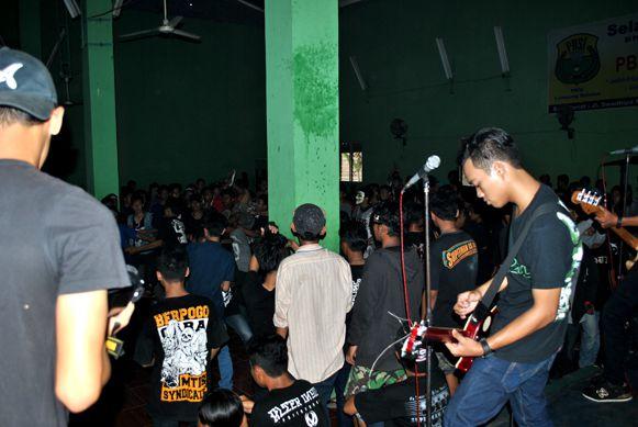 LDJ_PUNK's profile picture. Official twitter of LOCKERS DAVY JONES •Member @wowo_pecky•@AriRanusentiko• PUNK ROCK•Info booking Wowow 089633311201