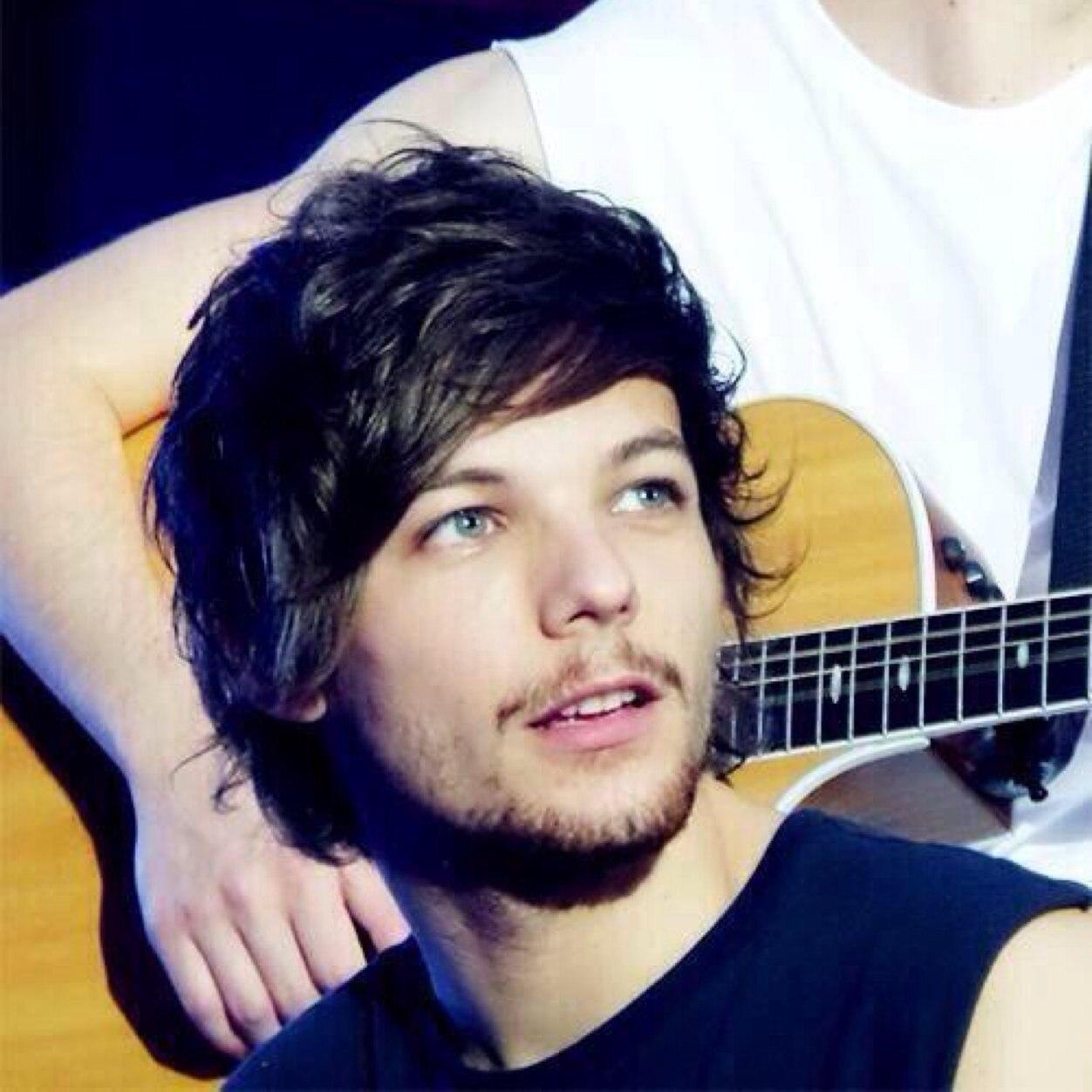 Hi ! This is a free follow from @TommoSquad91 xx follow me there or lose this follow xx