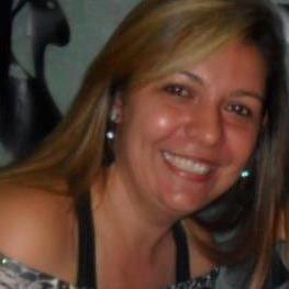 “Palavras até me conquistam temporariamente, mas atitudes me ganham ou me perdem para sempre.” (frase by Giselle Berbel)