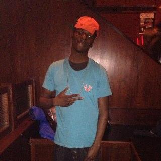 (IG;playboyronnielz) NYC/Recording Artist Life is what you make it!.. Any opportunity is for taking (Ca$h_Flow)