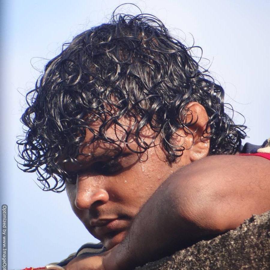 in short, i m like a open book.
but if want to read me then be ma frnd for lifetime that is the cost of ma life story.
