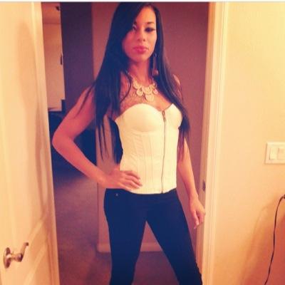 my name is vee . I'm a virgin island queen . I sing , model and I'm very good at it! I'm like a unique jewel you've never seen  before !!