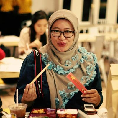 emakNdaru's profile picture. Pecel Lele is the best cullinary treasures | A mother | Foodieblogger | Author of 2 book recipe | 4Rana | owner of @TumpengOnline.