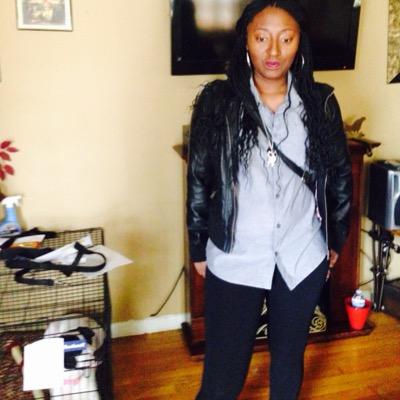 DesiireRenee's profile picture. #Redskins #ArmyStrong IG: desiirerenee 工 D◯nt ﾚov乇 ㄚ◯∪ h◯乇s hoe i will ✄ you noʎ ʞɔnɟ ¯\_(ツ)_/¯