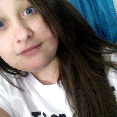 liviabaron's profile picture. james mclean is a derry man