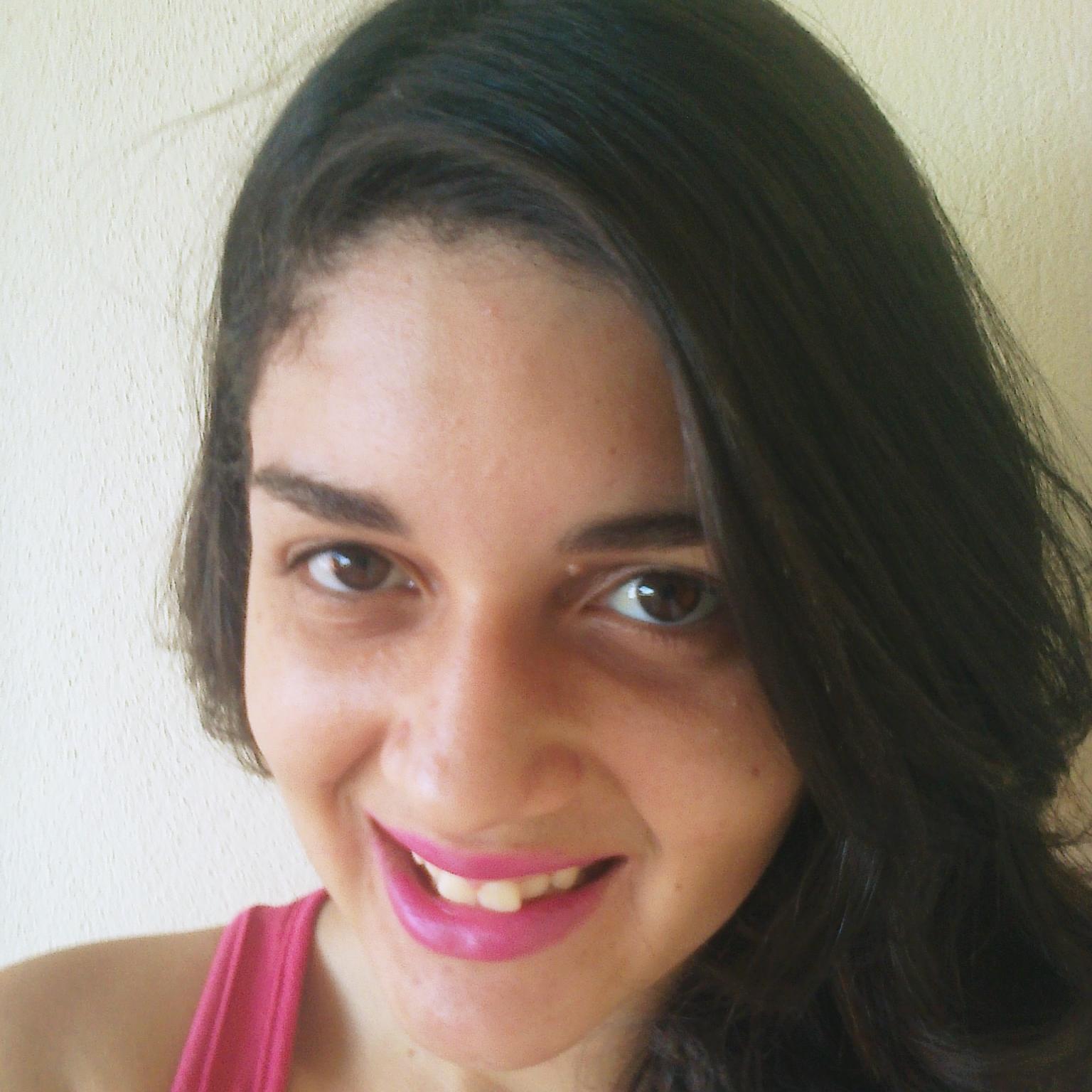 Você sabe meu nome, não a minha história. Você sabe a cor dos meus olhos, mas não o que eles já viram. Então, não sinta-se no direito de me julgar.