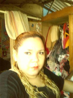 SOY UNA PERSONA DESCOMPLICADA SINCERA Y TIERNA