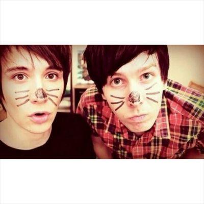 Either tweet/DM me an icon & I will make/find you a matching header or RT one of my layout tweets and I will send you the pictures!