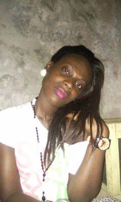 8e56673234bb4e4's profile picture. amour