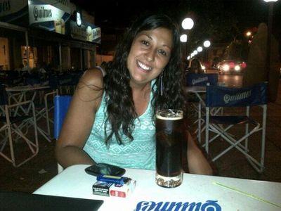vivir la vidaaaaa!!!!! sin importar lo q los demas piensen:)
