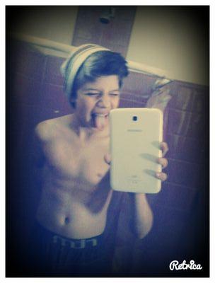 tu me dijiste que me querias ver, que estabas loca muriendote por verme , pues disimula y pasa un rato con el que por las noche yo paso a buscarte