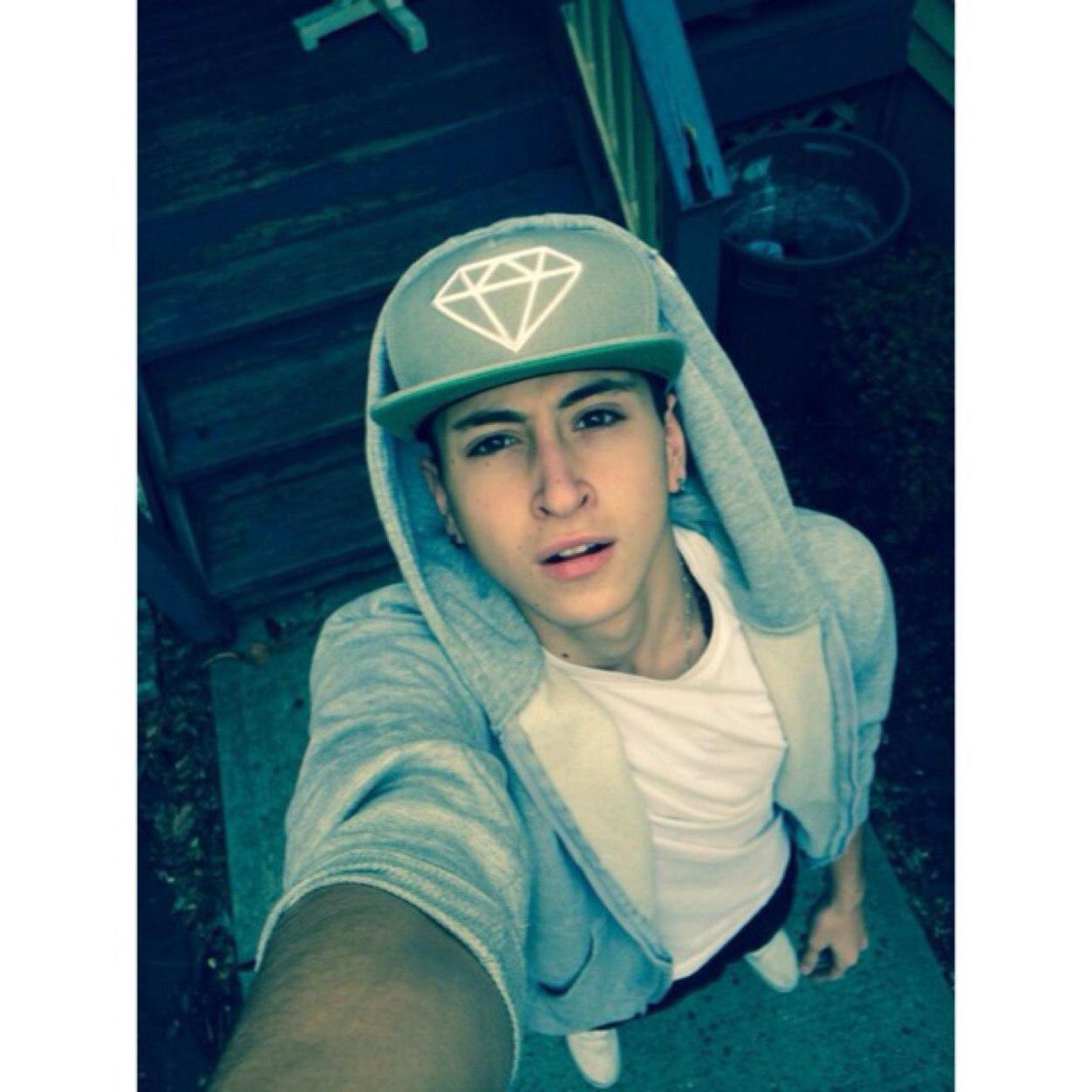 ♡Michael Elio Fusco followed 11/24/14♡ there's this kid mikey and i would like to give him a puppy and my virginity..
