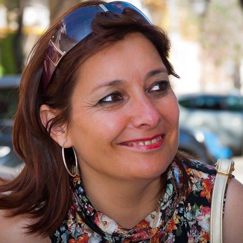 Psicóloga,  Máster en Administración y Dirección de Recursos Humanos,   Máster en Administración y Dirección Empresas ,Máster en Prevención Riesgos Laborales.