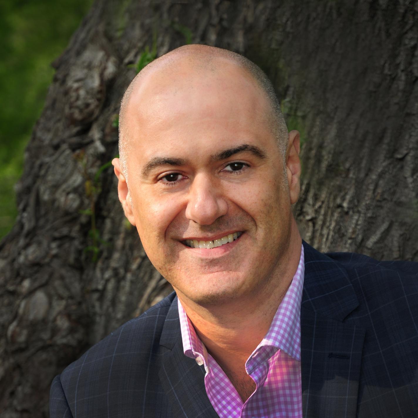 Full Time Toronto Realtor, helping clients fulfill their real-estate goals.