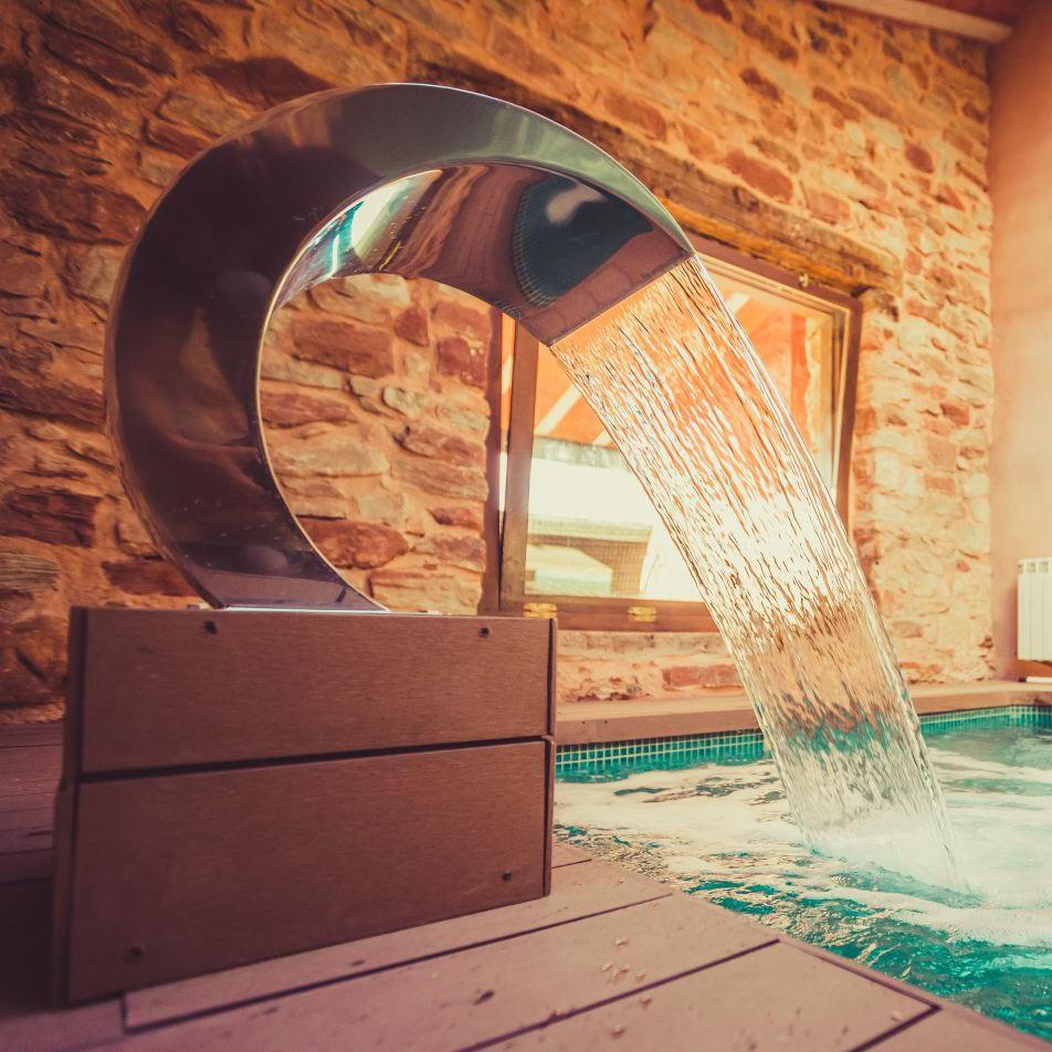 FincaVeredaReal's profile picture. 3 #casas independientes 4, 6 y 14 plazas integradas en un #Cortijo (finca vallada).Salones,3 cocinas,6 baños completos,2 porches con barbacoa, #piscina y #SPA.