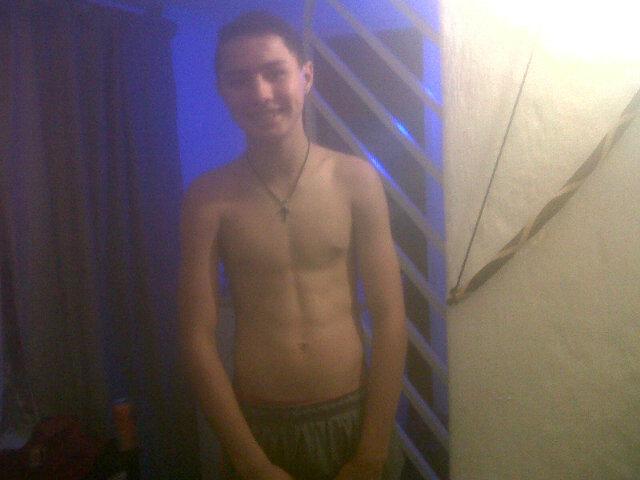 I'm a average 14 year old I love to play rugby and to ride skateboard salute
