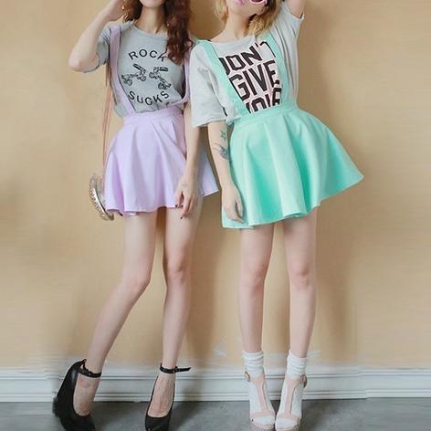 jade_alice123's profile picture. 2 girls, youtube bloggers, love food and boys.