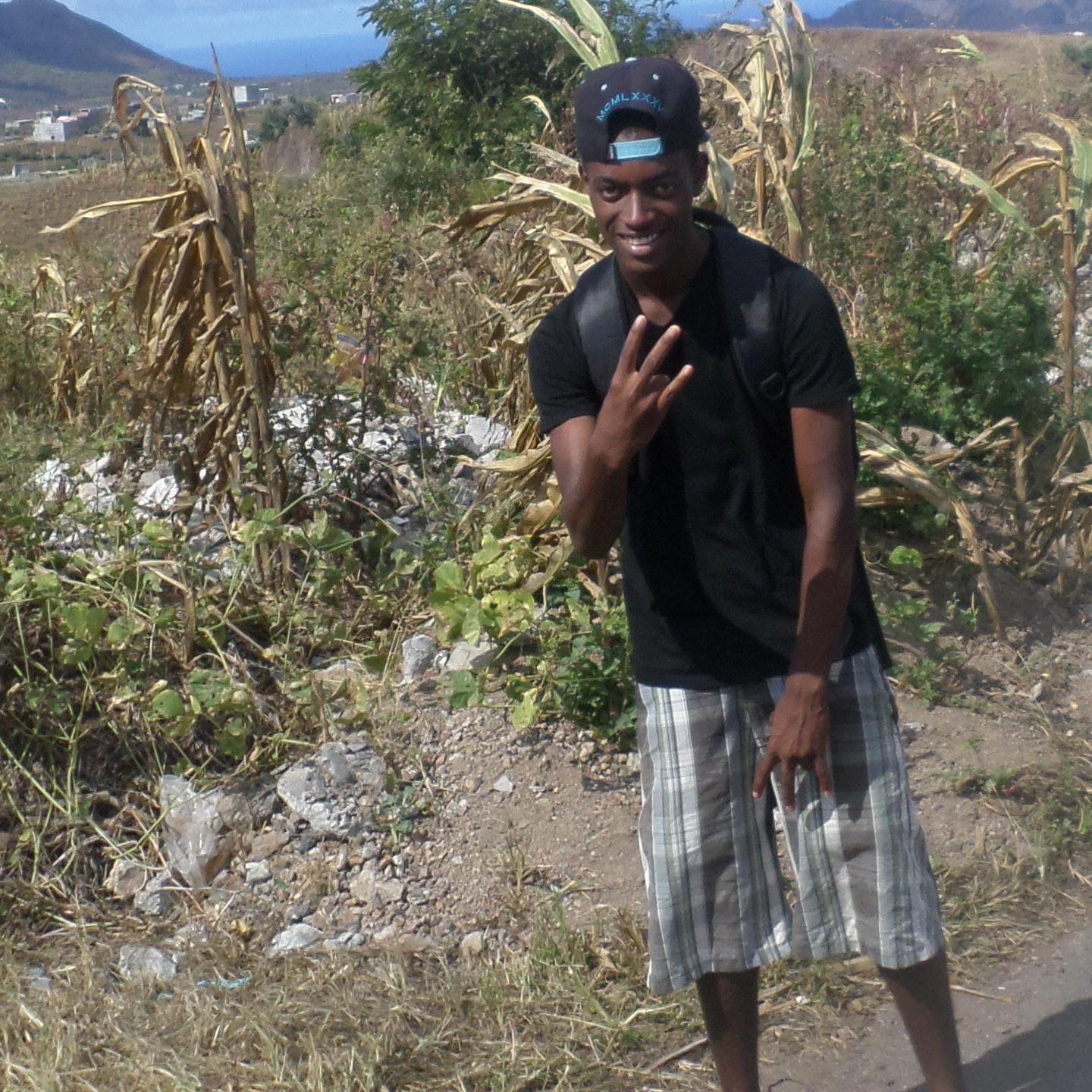 ElvisRozay's profile picture. 