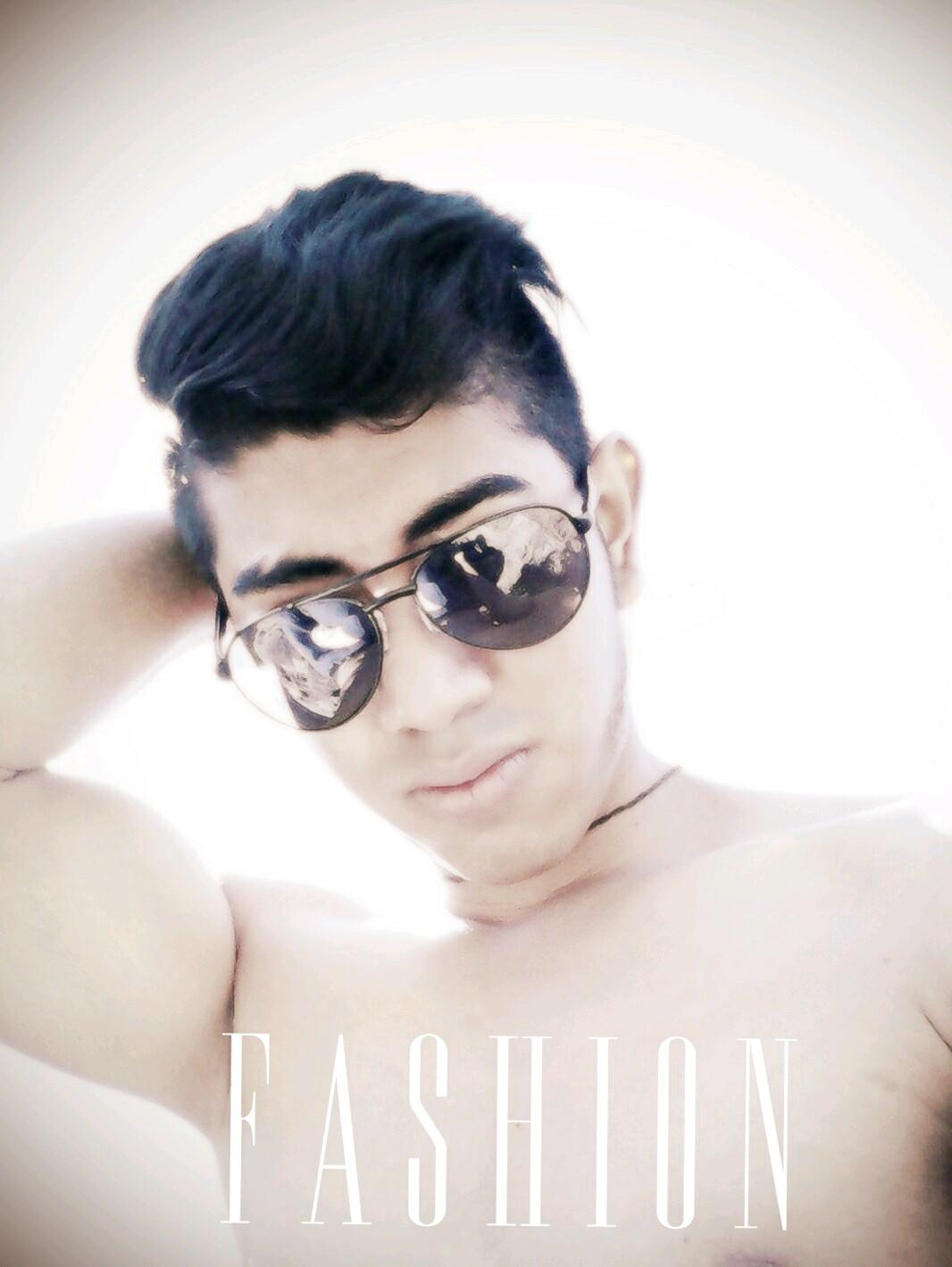 Modelaje  ®  Play boy!!   Pasión Por la Musica