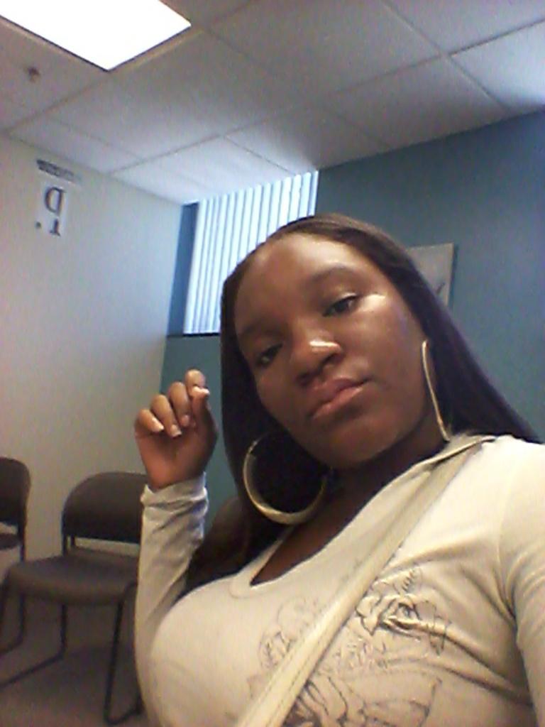 #lovinmykids 
#prettywoman
#idgaf
#teamfollowback
#followback
#bless
#blessin
#vrigo