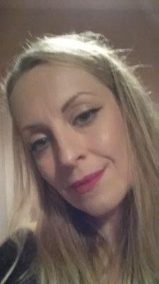 elenipoligiros's profile picture. 