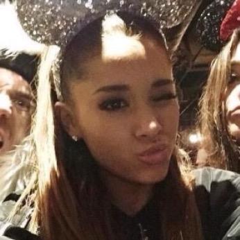 ariana slays ur life boo